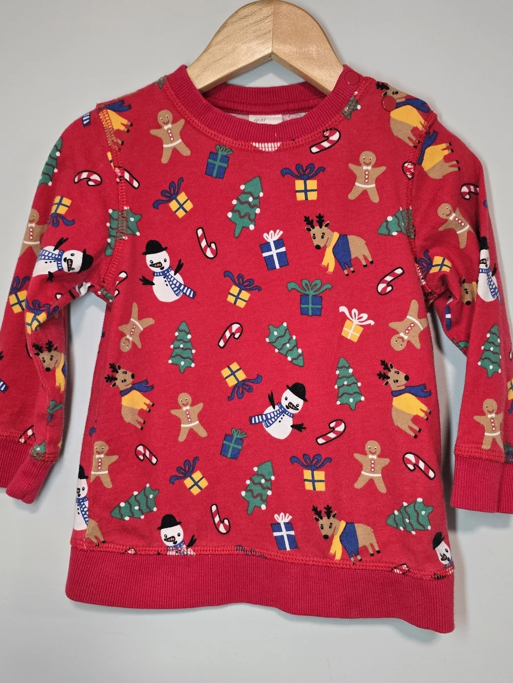 H&M Red Kids Holiday Joggers Set with Festive Prints Soft.